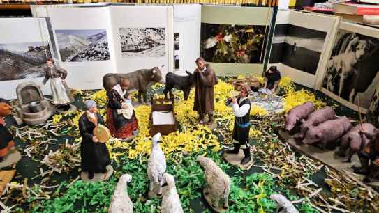 El Belén de la Biblioteca burgense se inspira en escenas costumbristas sorianas