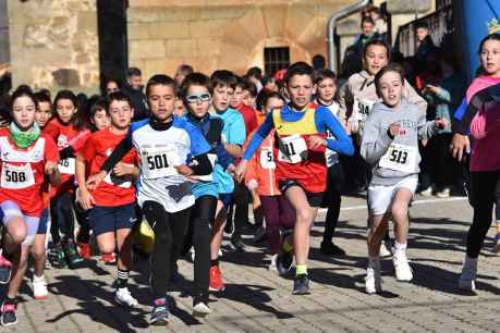 VIII San Silvestre Royana 2024: carreras sub 16 y chavales, niños y peques