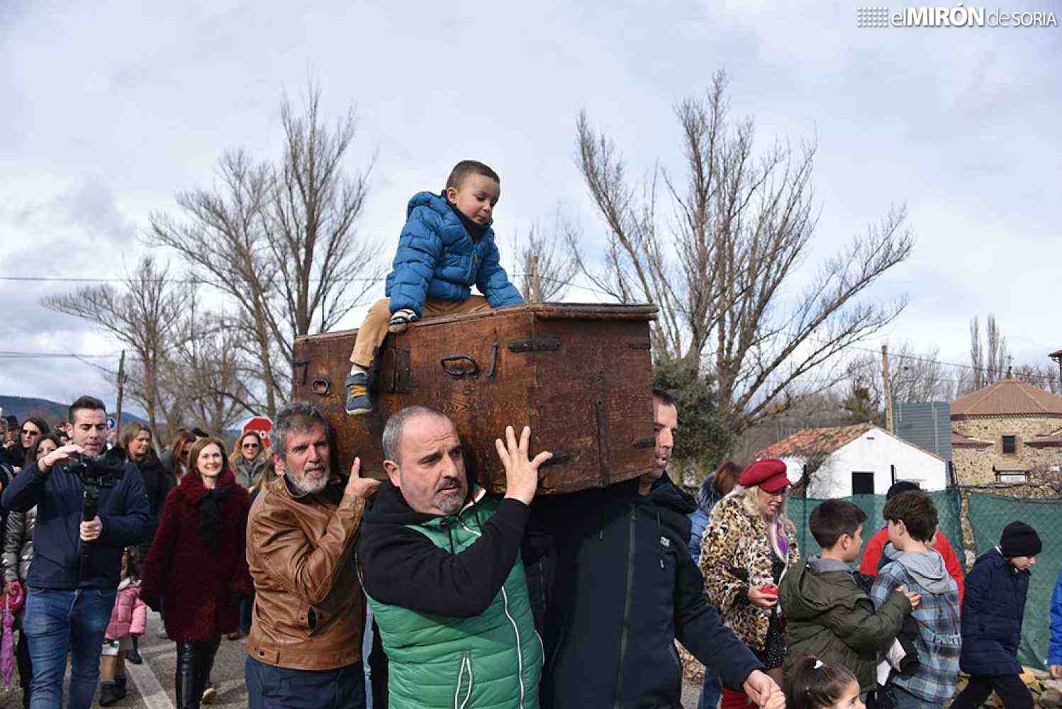 San Andrés de Soria y Almarza viven el 