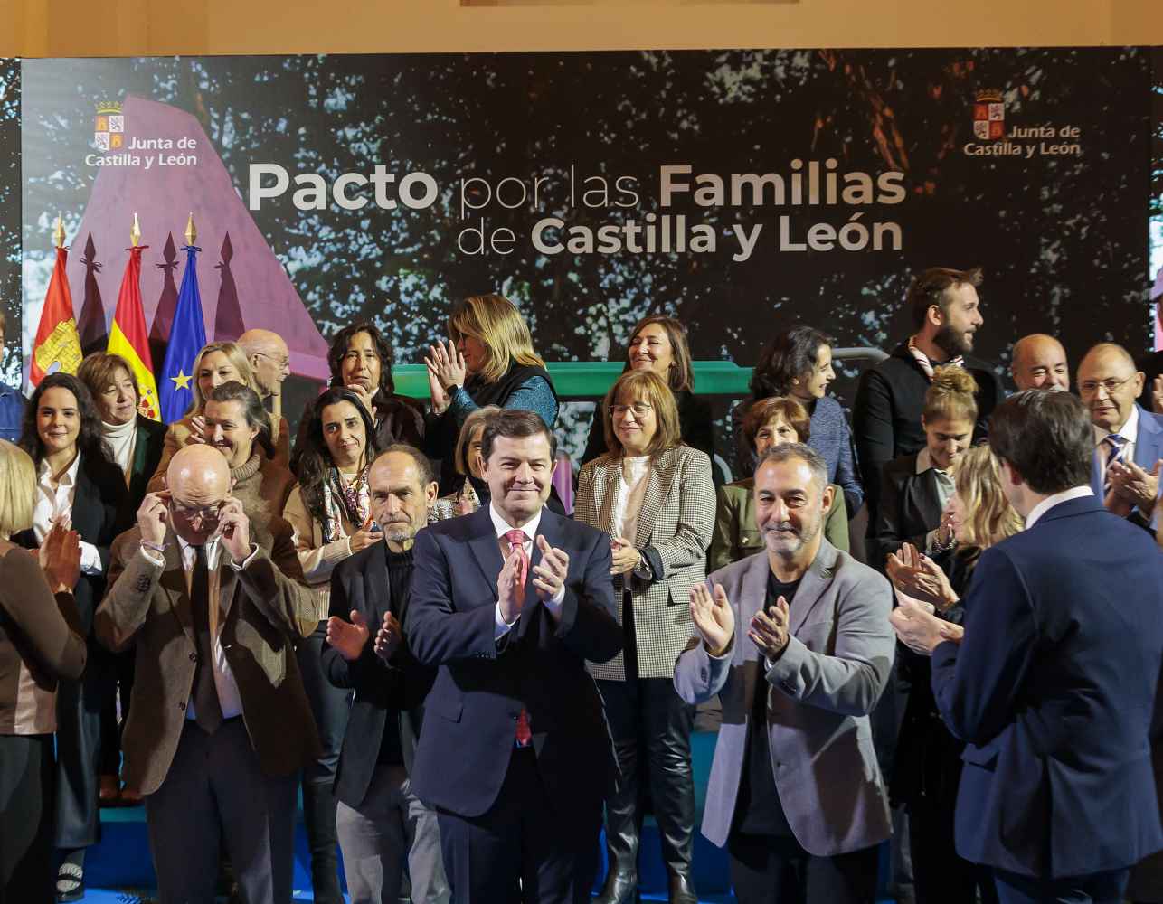 Mañueco firma con 45 entidades del Tercer Sector el "Pacto por las familias de Castilla y León"