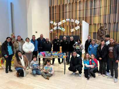 Aesclick entrega juguetes a niños de Camaretas y hospital Santa Bárbara Aesclick entrega juguetes a niños de Camaretas y hospital Santa Bárbara