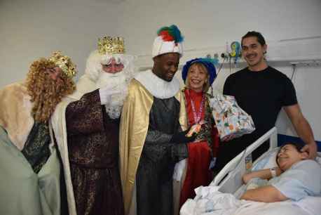 Los Reyes Magos llegan al hospital Santa Bárbara de Soria