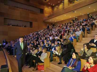 Mañueco presenta la Estrategia de Asistencia en Salud Mental de Castilla y León Mañueco presenta la Estrategia de Asistencia en Salud Mental de Castilla y León