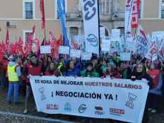 Concentración sindical para exigir a Junta mejoras retributivas y laborales para profesorado