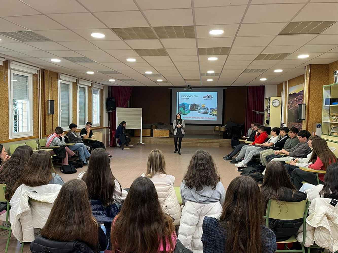 Empresarios y estudiantes conectan en "Vocaciones Dualiza" para impulsar la FP y el empleo en Soria