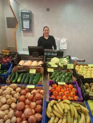 "Frutas Famhis" se instala en el mercado municipal de Soria "Frutas Famhis" se instala en el mercado municipal de Soria