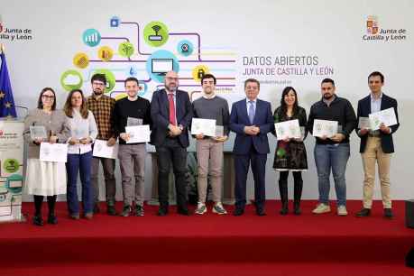 La Junta premia a ocho personas por utilizar datos públicos para desarrollar proyectos de valor La Junta premia a ocho personas por utilizar datos públicos para desarrollar proyectos de valor