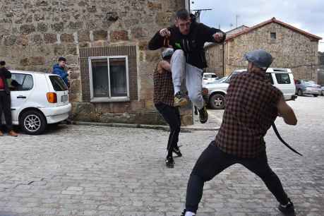 La ronda popular de Duruelo de la Sierra sale el martes de carnaval