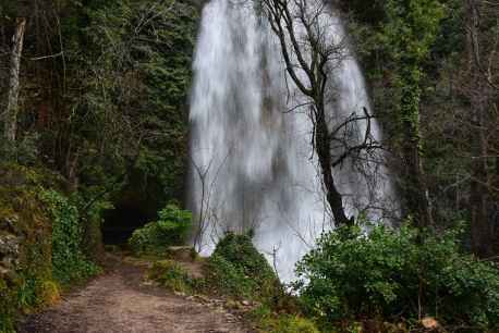 El espectáculo del agua en la cascada de la Toba 