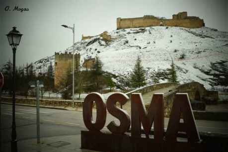 El castillo de Osma, bajo un manto de nieve