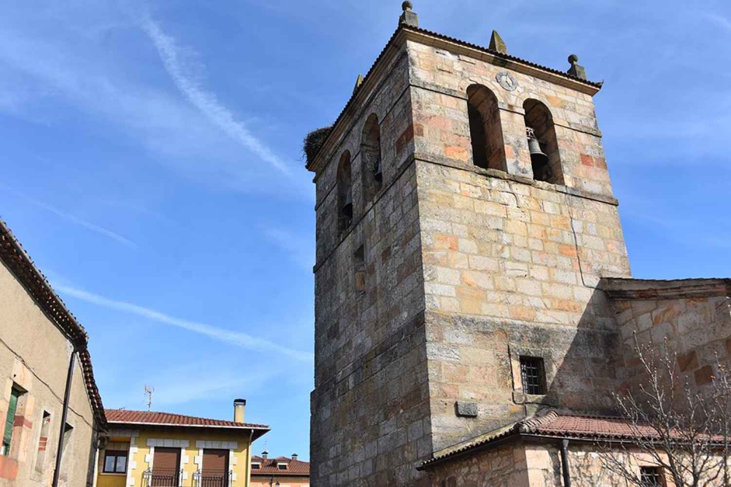 Paseo por Navaleno, arquitectura típica de Pinares