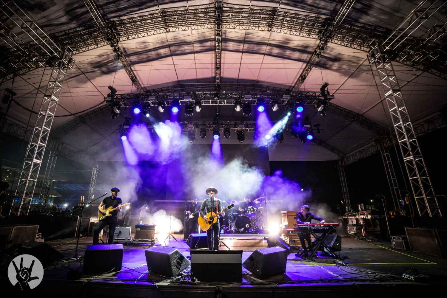 Duncan Dhu sustituye a Bebe para celebrar el Día de la Comunidad en Soria Duncan Dhu sustituye a Bebe para celebrar el Día de la Comunidad en Soria