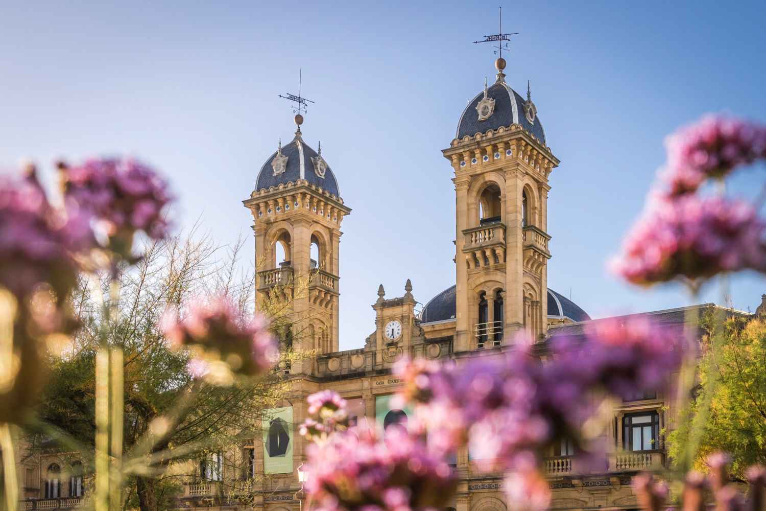 La mejor ciudad española para que los graduados se abren camino profesional La mejor ciudad española para que los graduados se abren camino profesional