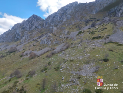 Un senderista fallecido y otro herido grave tras despeñarse en el Valle de Arintero (León)