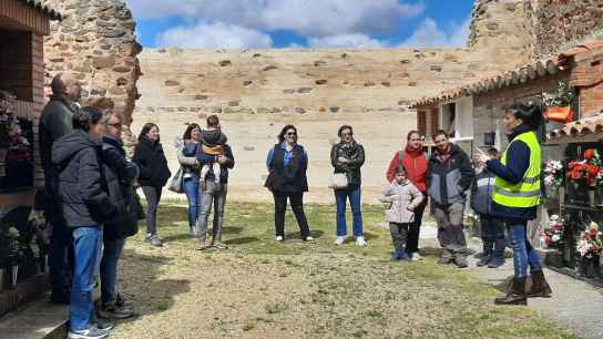 Medio millar de personas conocen el castillo de Vozmediano en Semana Santa