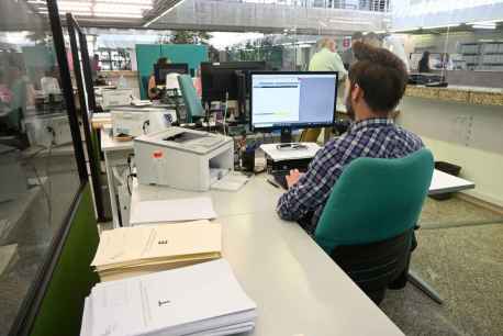 La Junta amplia plazos administrativos tras caída de la red eléctrica en España 