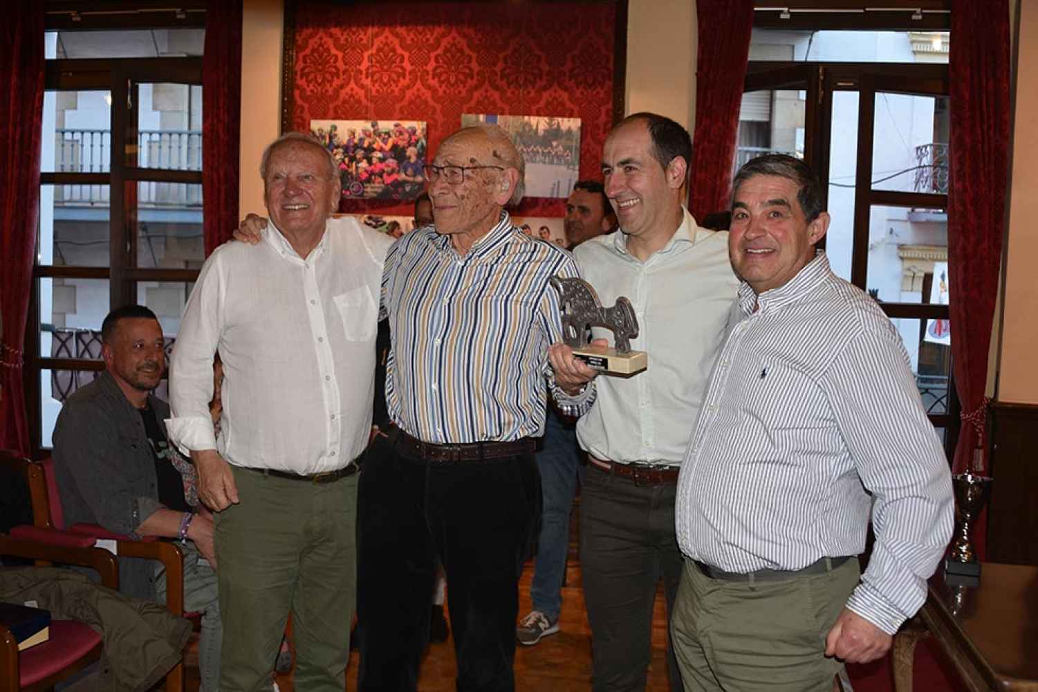 El Centro Excursionista Soriano renueva su junta directiva y entrega premios