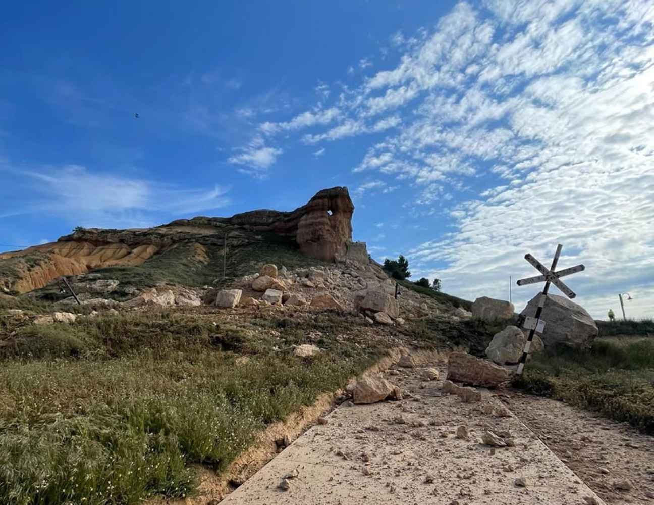 Desprendimiento en la peña Magdalena, en San Esteban de Gormaz