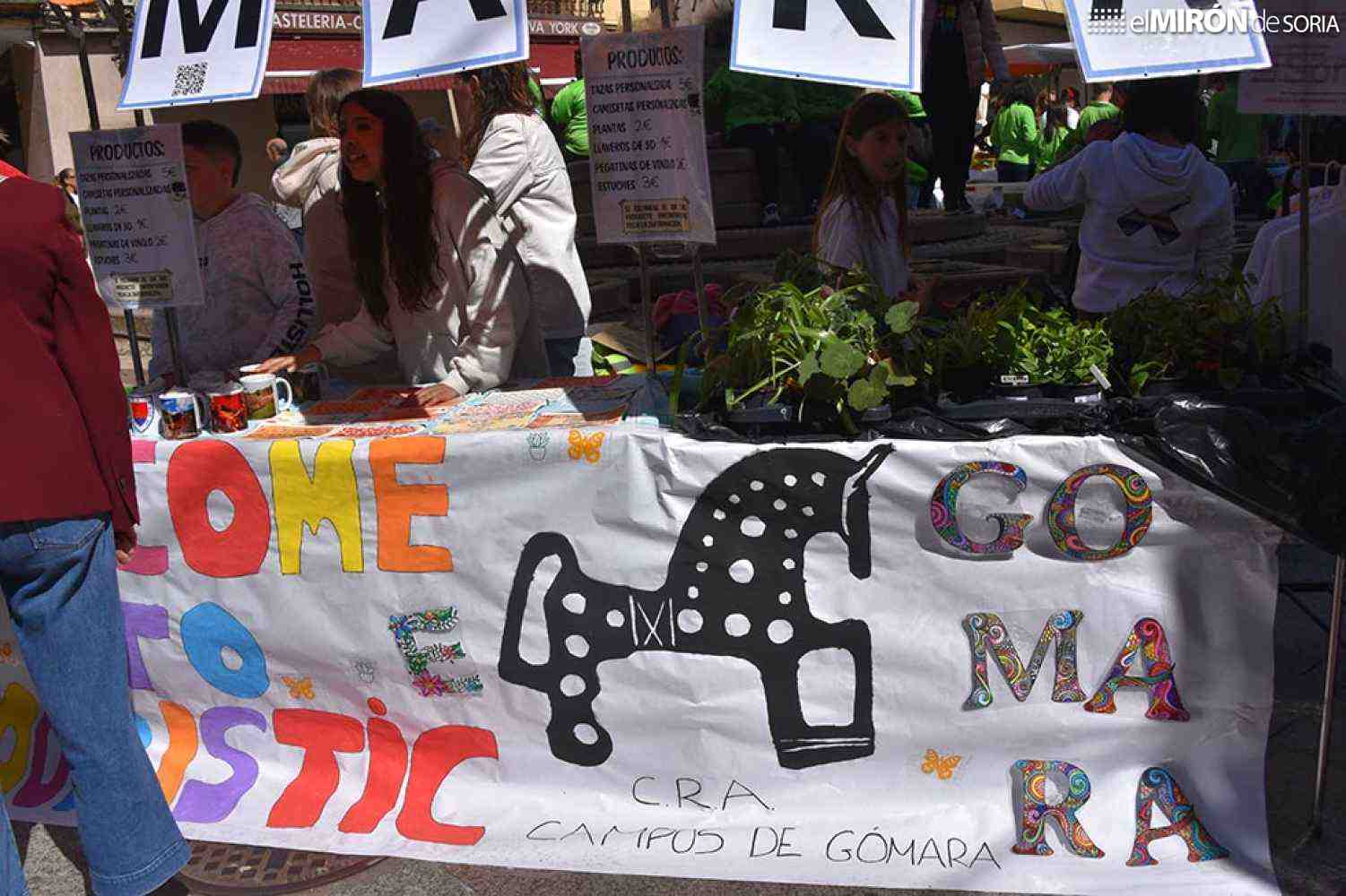 Doscientos escolares participan en mercado final de programa 