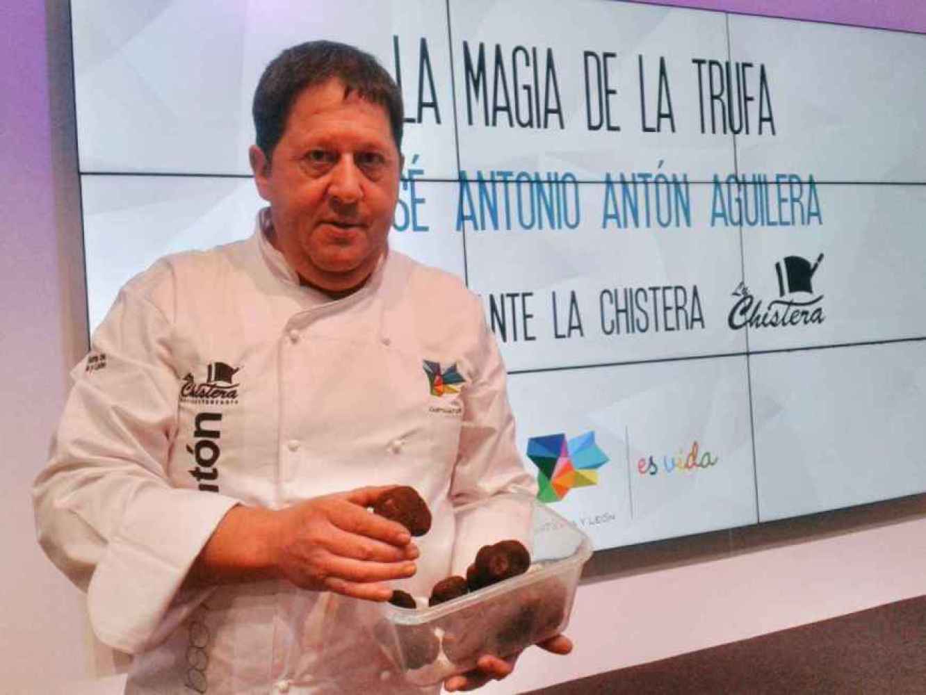 El cocinero José Antonio Antón (La Chistera), jurado en el I Campeonato de Tapas y Pinchos de Palencia