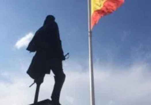 Colon contra el apagón de la democracia