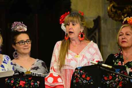 El barrio del Calaverón se emociona con la misa rociera de su Feria de Abril