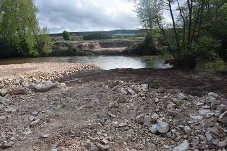 Construcción del puente provisional en San Esteban de Gormaz