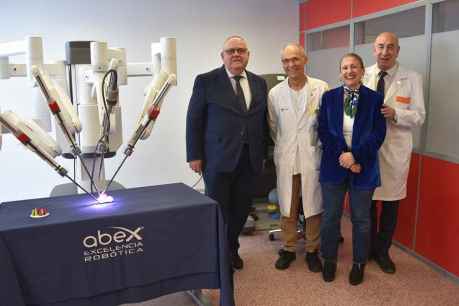 El consejero de Sanidad presenta últimos avances en hospital Santa Bárbara de Soria