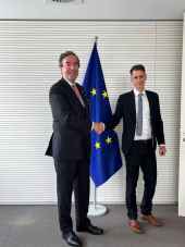 Denuncia en el Parlamento Europeo de la deriva autoritaria del Gobierno de Pedro Sánchez