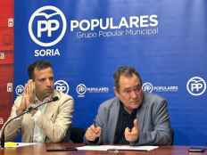 Jiménez acusa al alcalde de parecerse 