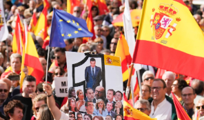 Convocan concentración en Sevilla para exigir elecciones generales y dimisión de Pedro Sánchez