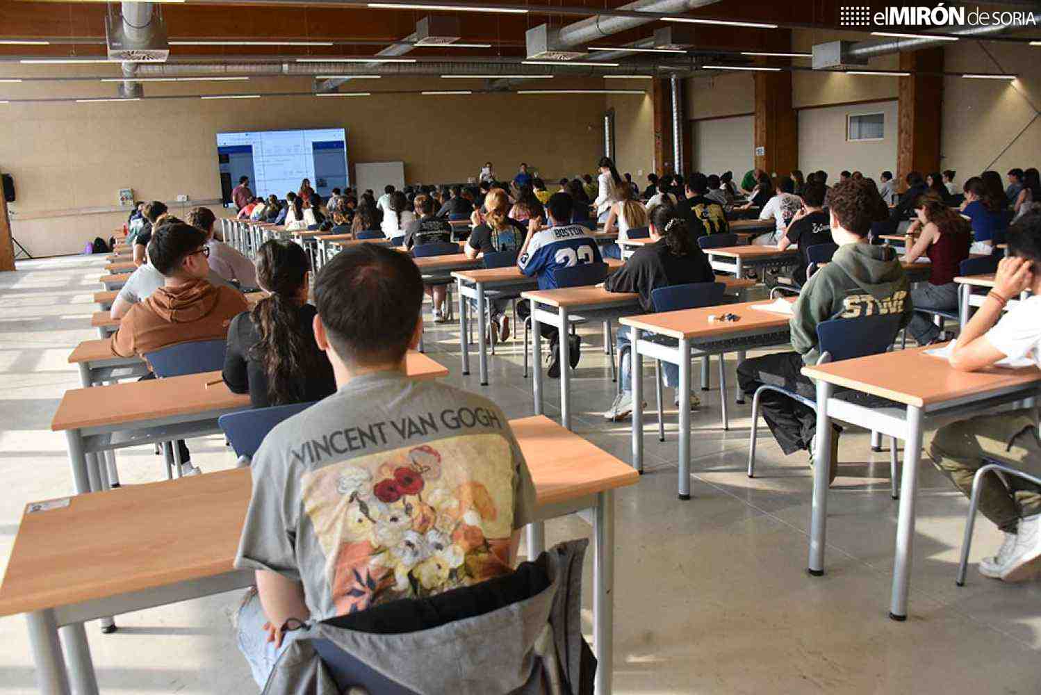 Más de 11.100 estudiantes de Castilla y León empiezan las pruebas de la PAU 