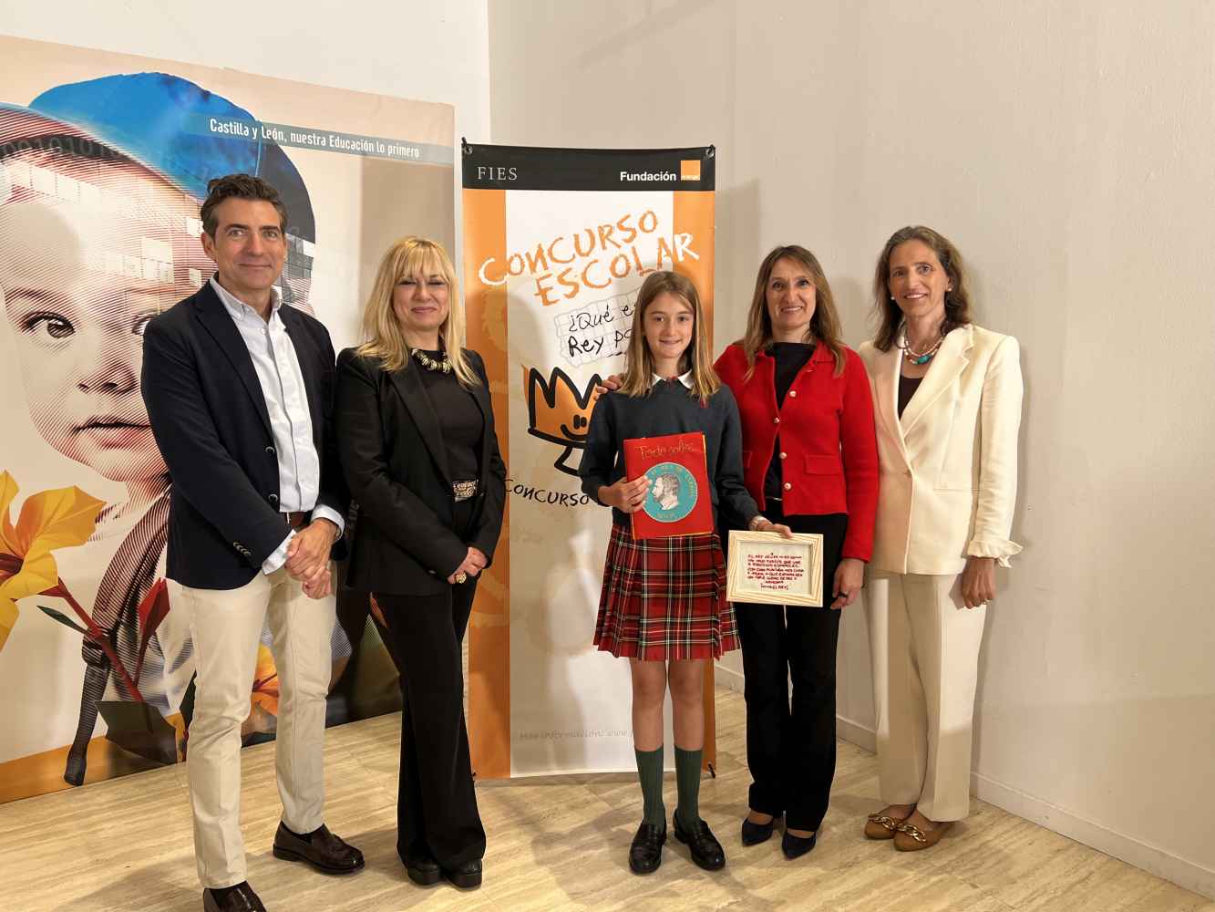 Una alumna de Valladolid gana el “44 concurso ¿Qué es un rey para ti?” en Castilla y León