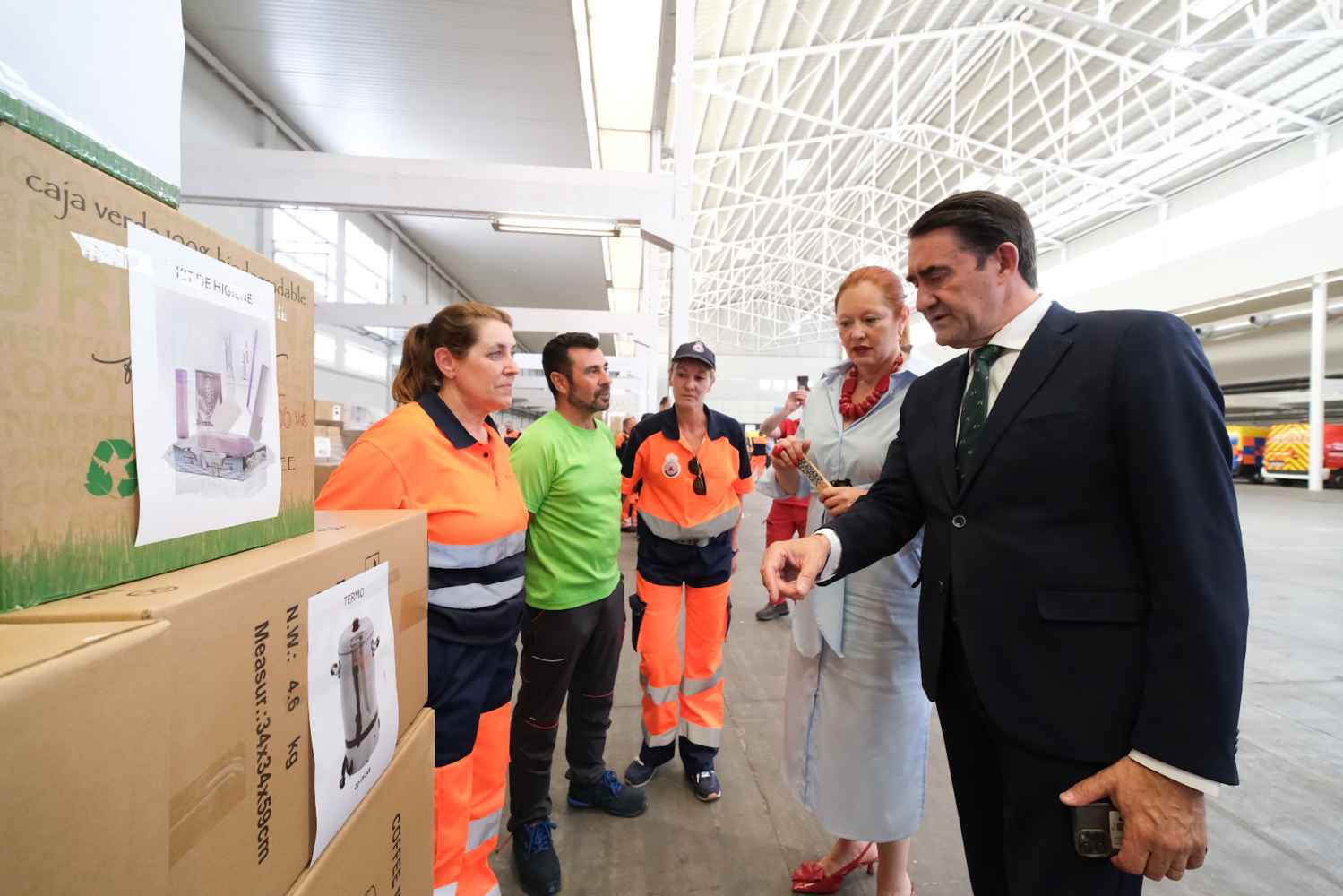 La Junta entrega 26 toneladas de material estratégico de albergue a 27 agrupaciones de voluntarios