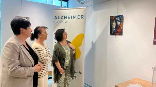 Ayuntamiento, Aulas y Asociación de Alzheimer colaboran en la segunda edición de una subasta solidaria Ayuntamiento, Aulas y Asociación de Alzheimer colaboran en la segunda edición de una subasta solidaria