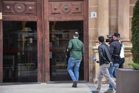 El ex-procurador socialista Hernández tendrá que comparecer a juicio El ex-procurador socialista Hernández tendrá que comparecer a juicio