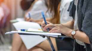Récord de solicitudes para las becas del curso 2025-2026