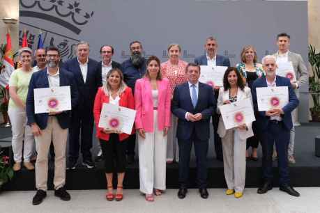 La Junta crea el sello "Castilla y León Solidaria" para reconocer compromiso con la cooperación internacional La Junta crea el sello "Castilla y León Solidaria" para reconocer compromiso con la cooperación internacional