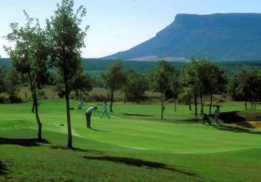 La fundación Golf Tierras de Soria renueva su patronato