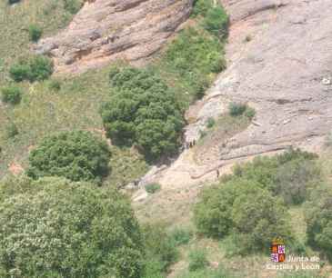 Fallece una escaladora tras sufrir una caída en la vía ferrata de Miraveche (Burgos) Fallece una escaladora tras sufrir una caída en la vía ferrata de Miraveche (Burgos)