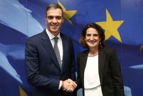 Más de la mitad de los españoles considera a políticos amenaza "desinformativa" importante