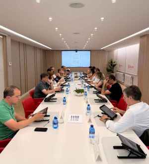 La Cámara hace balance de tres "intensos" años de legislatura, marcados por emprendimiento