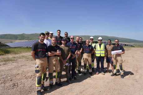 Bomberos de Diputación se forman para aplacar incidentes en los parques solares Bomberos de Diputación se forman para aplacar incidentes en los parques solares