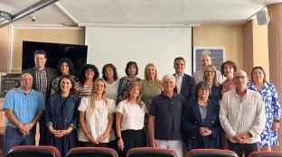 La Junta homenajea a 27 docentes jubilados en Soria durante el curso 2024-2025