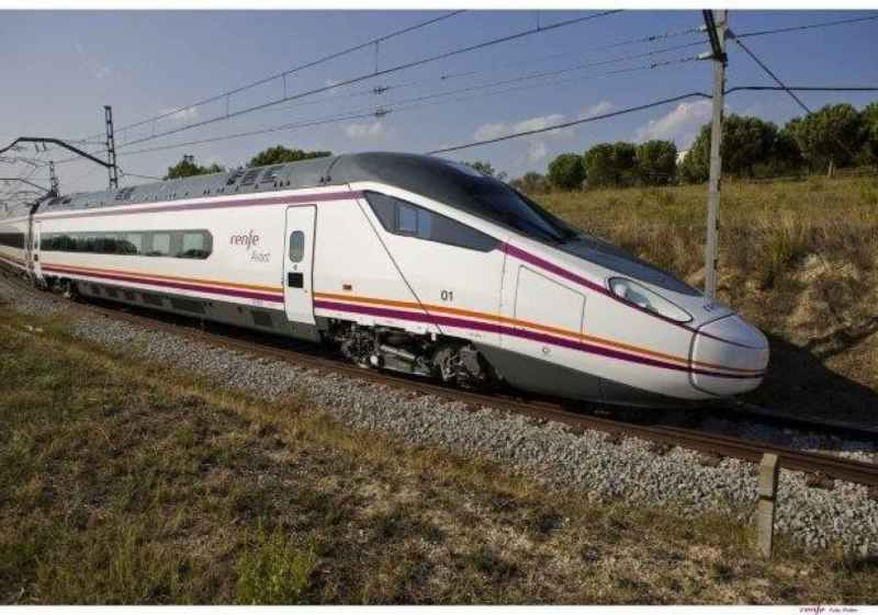 Nuevos descuentos en los abonos de Cercanías y Media Distancia a partir del 1 de julio