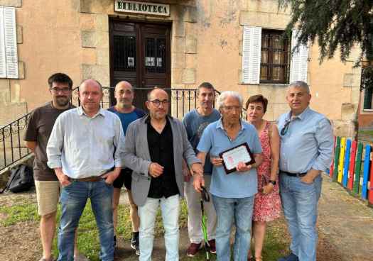 El PSOE homenajea a Francisco Martínez, su afiliado más veterano El PSOE homenajea a Francisco Martínez, su afiliado más veterano