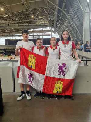 Tres volantistas sorianos rozan medallas en Campeonato de España infantil Tres volantistas sorianos rozan medallas en Campeonato de España infantil