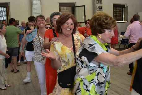 Baile vermut en las fiestas de San Juan en Quintana Redonda