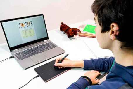 La Junta concede 2.118 ayudas para la adquisición de dispositivos digitales 