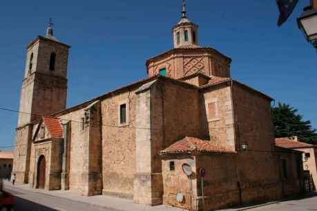 A subasta un edificio de oficinas en la plaza San Pedro de Almazán A subasta un edificio de oficinas en la plaza San Pedro de Almazán